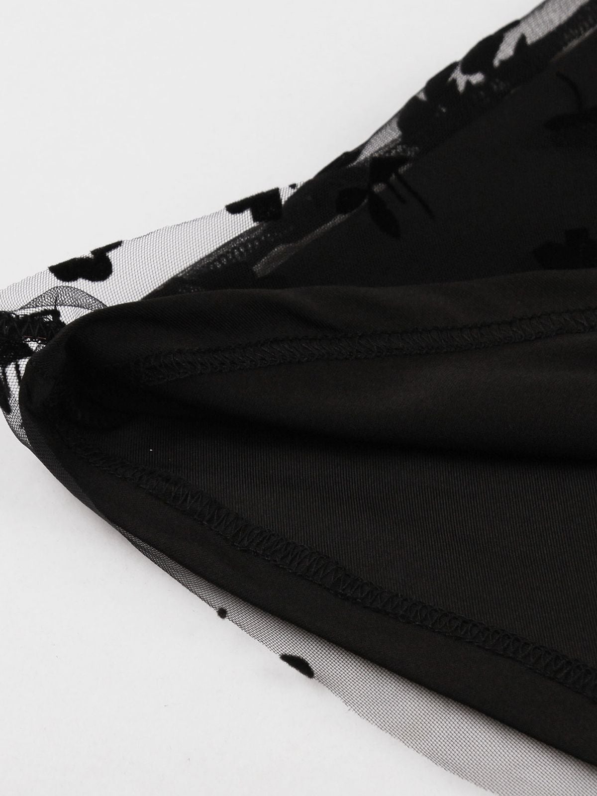 shop-authentic-robe-trapeze-fleurie-en-dentelle-noire-des-annees-1950-online_3.jpg