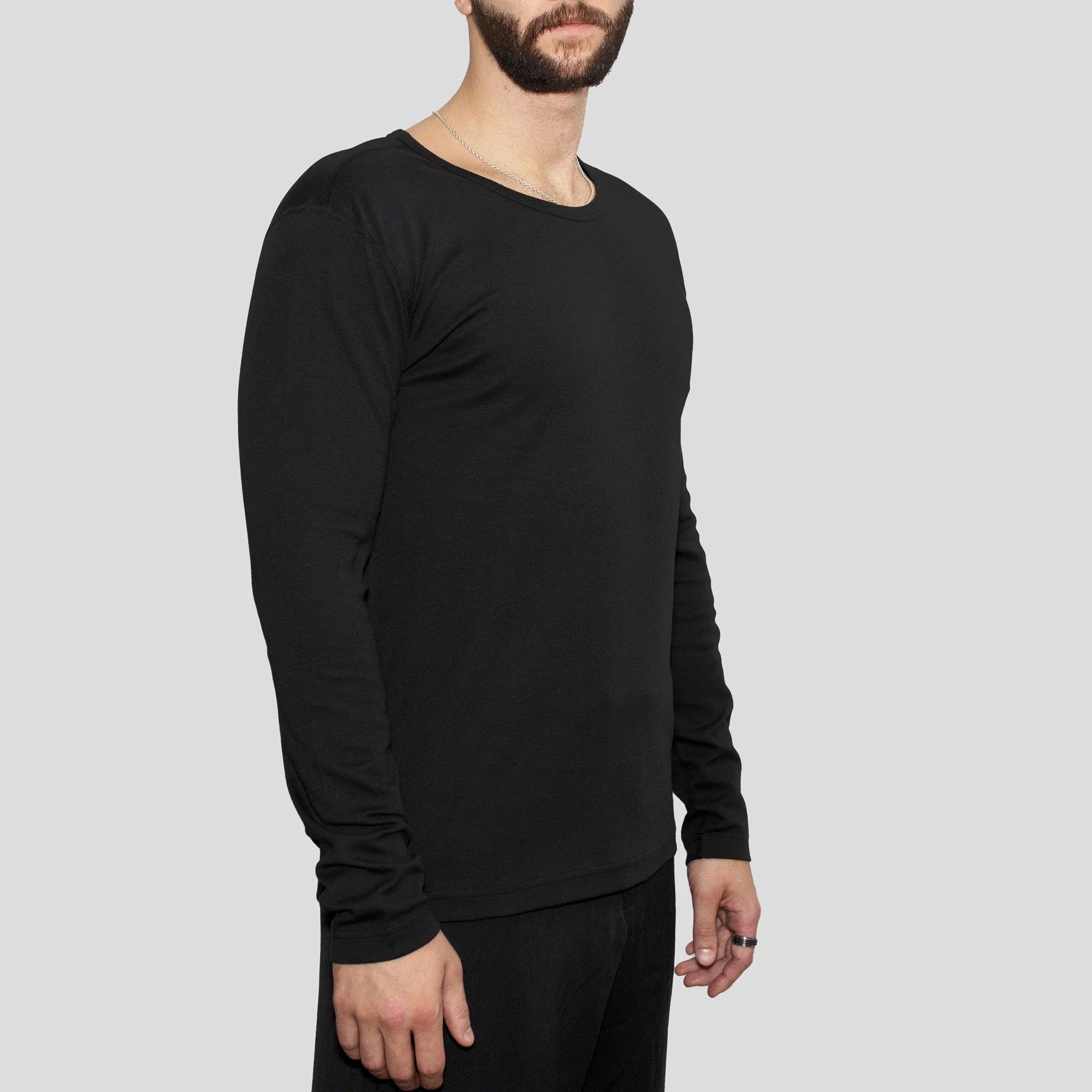 the-authentic-online-store-of-3-pack-mens-recycled-cotton-crew-neck-long-sleeves-black-supply_5.webp