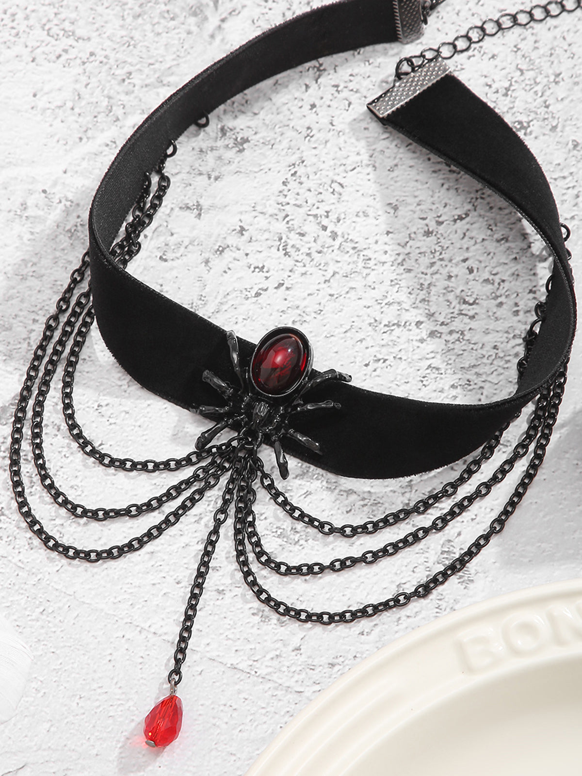 a-place-for-all-your-needs-to-shop-collier-retro-en-alliage-daraignee-noire-online-hot-sale_3.jpg
