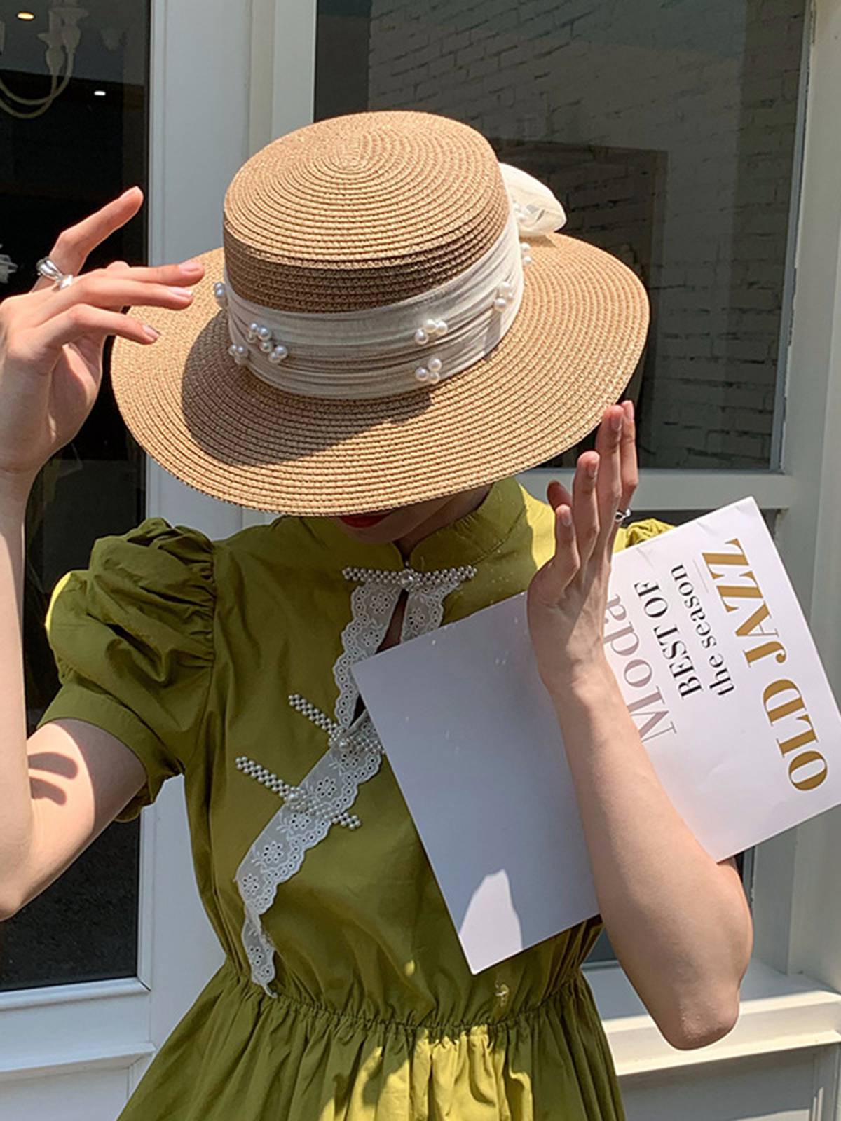 the-most-stylish-and-affordable-chapeau-ruffia-en-ruban-transparent-et-perles-vintage-online-sale_5.jpg