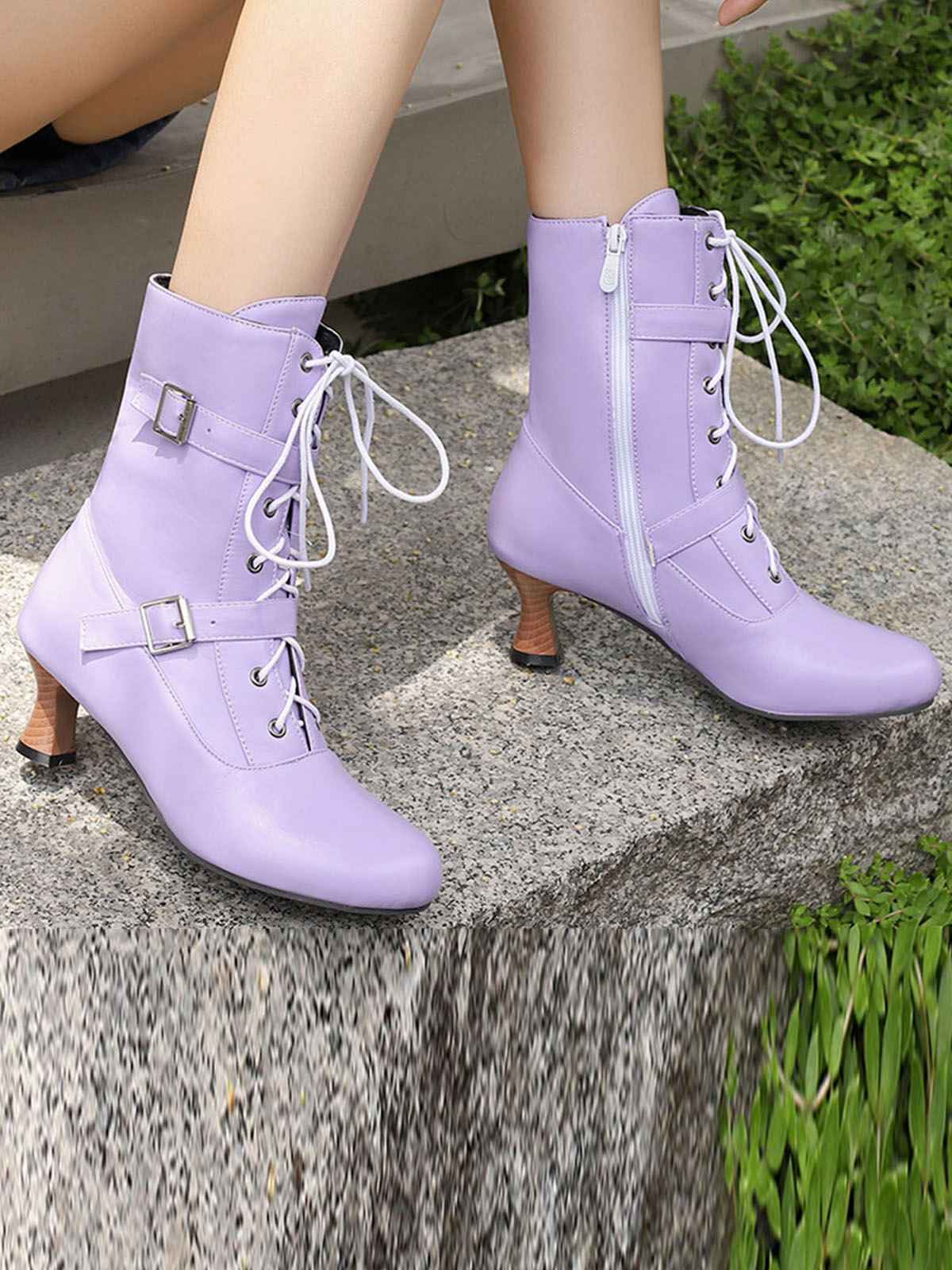 get-your-favorite-players-bottes-a-talon-chaton-a-lacets-en-cuir-vintage-sale_6.jpg