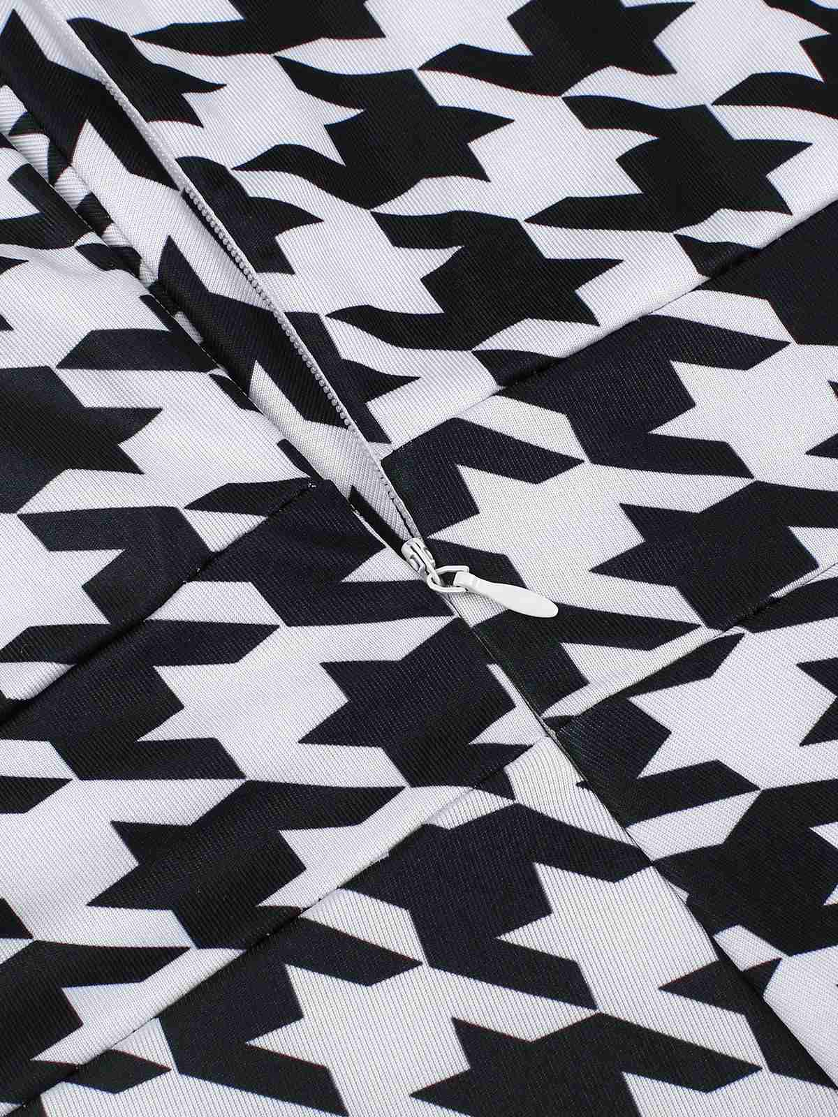 sports-gear-for-combinaison-sans-manches-a-col-en-v-motif-pied-de-poule-noir-des-annees-1930-online-sale_3.jpg